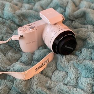 Samsung smart camera NX1100